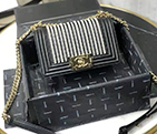 2019 Le Boy Chanel Flap Shoulder Bag A67085