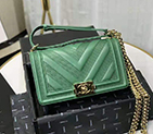 2019 Le Boy Chanel Flap Shoulder Bag A67086
