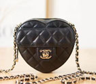 2022 chanel Heart Clutch With Chain AP2784