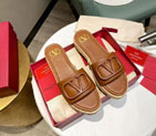 2023 Valentino women shoes