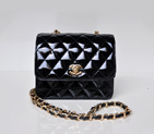 Chanel A67116 Classic mini Flap Bag Patent leather Black in Gold 