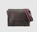 Gucci men medium leather messenger bag with bamboo details