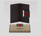 continental wallet with engraved gucci script logo