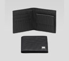 bi-fold wallet with engraved gucci script nail det