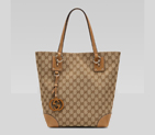 'gucci charm' medium tote with leather interlockin