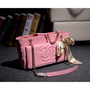 2014 Chanel A66345 sheepskin leahter portable shoulder bag in Cherry