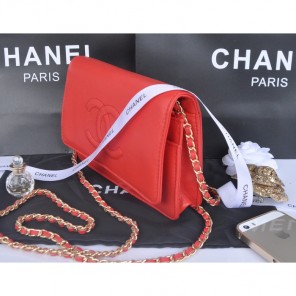 2014 Chanel Flap Shoulder Bag Red Calfskin Leather A33817 Gold