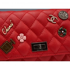 2015 Chanel Badge Bag Flap Shoulder Bag Sheepskin Leather A8878 Red