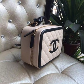 2016 Chanel spring and summer makeup bag Original Caviar Leather A22016 White