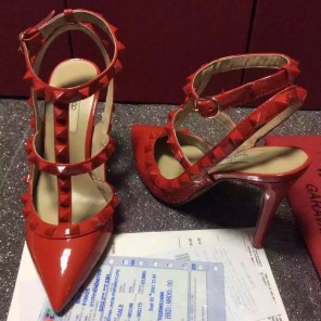 2016 Valentino women shoes in Patent leather with Rivet Heel Height 9.5cm