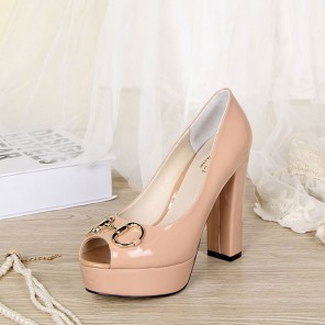 2016 gucci women high-heeled shoes in Patent leather
