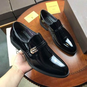 2017 Louis Vuitton men shoes in Calf Leather
