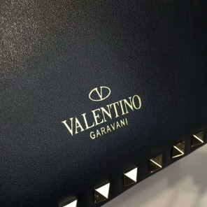 2017 Valentino ROCKSTUD NOIR MEDIUM TOTE 0973