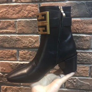2018 Givenchy women boots in Calfskin