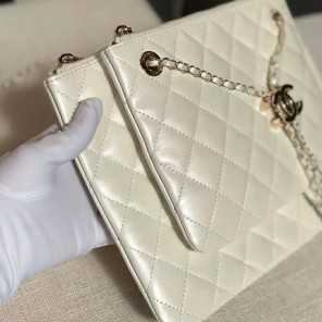 2020 Chanel clutch with chain