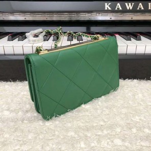 2020 Chanel wallet on chain