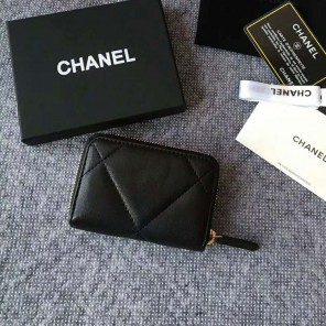 2020 Chanel zipped wallet