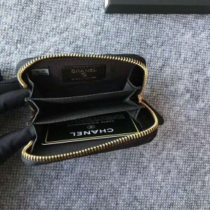 2020 Chanel zipped wallet