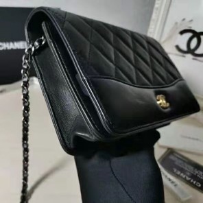 2021 Chanel 19 WOC Mini Flap Bag