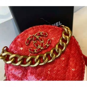 2021 Chanel 19 clutch with chain