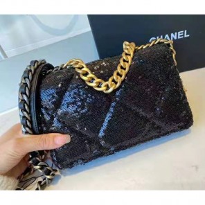 2021 Chanel 19 wallet on chain