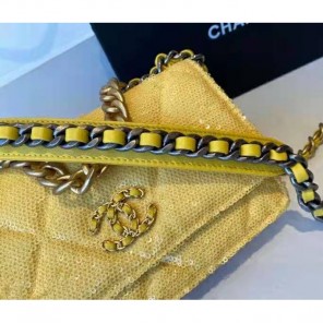 2021 Chanel 19 wallet on chain