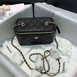 2021 Chanel vanity with chain