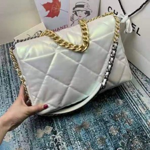 2021 chanel 19 flap bag