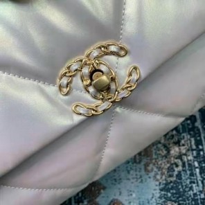 2021 chanel 19 flap bag