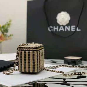 2021 chanel small vanity with chain