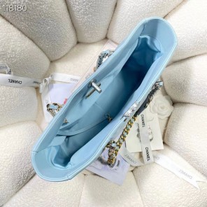 2022 CHANEL 19 SHOPPING BAG