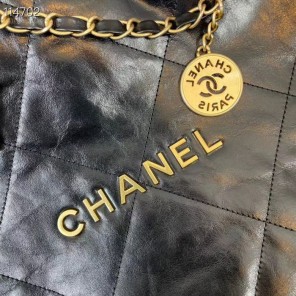 2022 Chanel 22 Handbag