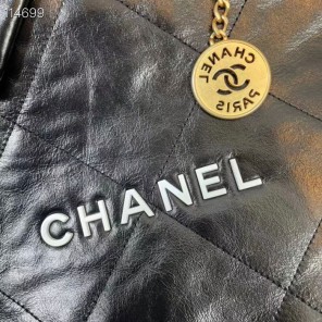 2022 Chanel 22 Handbag