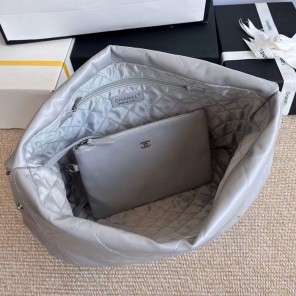 2022 Chanel 22 Handbag