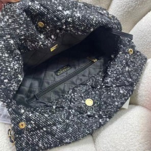 2022 Chanel 22 Small Handbag