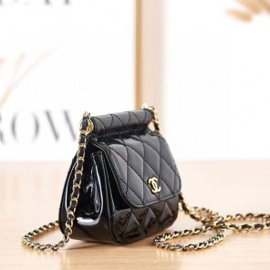 2022 Chanel CLUTCH WITH CHAIN