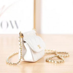 2022 Chanel CLUTCH WITH CHAIN