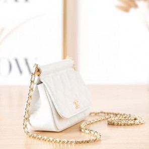 2022 Chanel CLUTCH WITH CHAIN