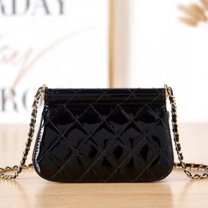2022 Chanel CLUTCH WITH CHAIN