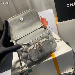 2022 Chanel CLUTCH WITH CHAIN