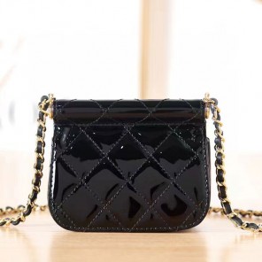 2022 Chanel CLUTCH WITH CHAIN