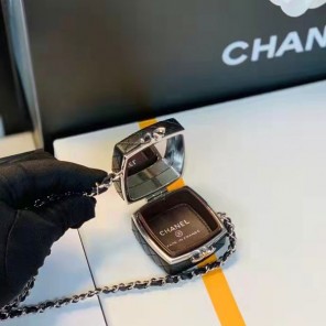 2022 Chanel CLUTCH WITH CHAIN