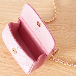 2022 Chanel CLUTCH WITH CHAIN