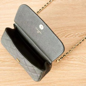 2022 Chanel CLUTCH WITH CHAIN