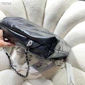 2022 Chanel LARGE BACK PACK CHANEL 22