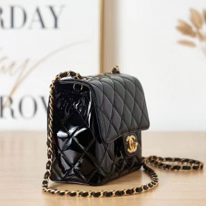 2022 Chanel MINI FLAP BAG