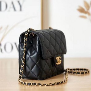 2022 Chanel MINI FLAP BAG
