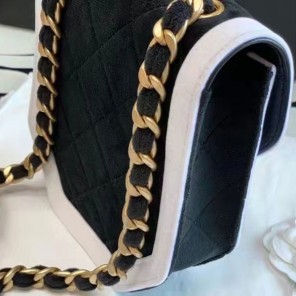 2022 Chanel MINI FLAP BAG