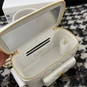 2022 Chanel VANITY WITH CHAIN