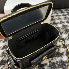 2022 Chanel VANITY WITH CHAIN